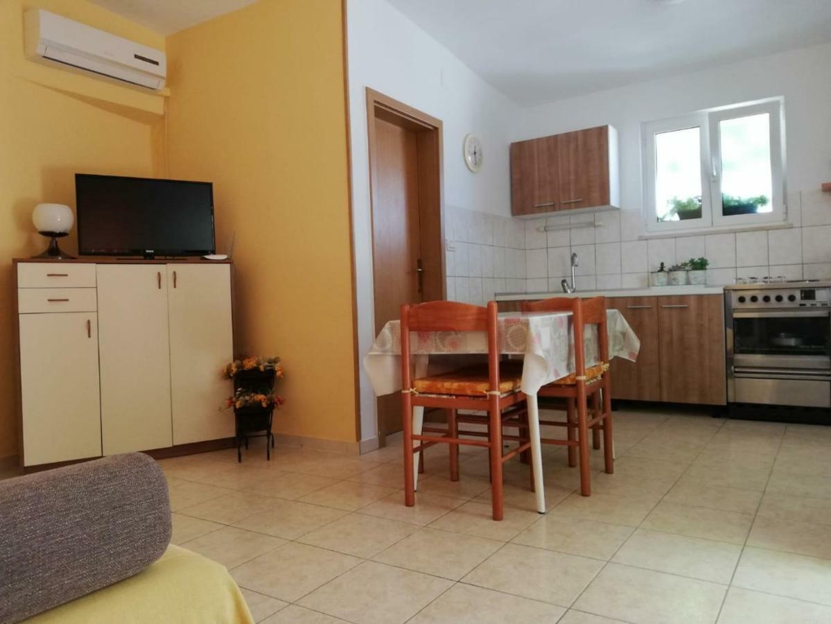 Apartment Center Tonka Макарска Экстерьер фото